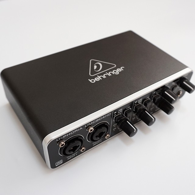 オーディオインターフェース BEHRINGER UMC204HD ベリンガー