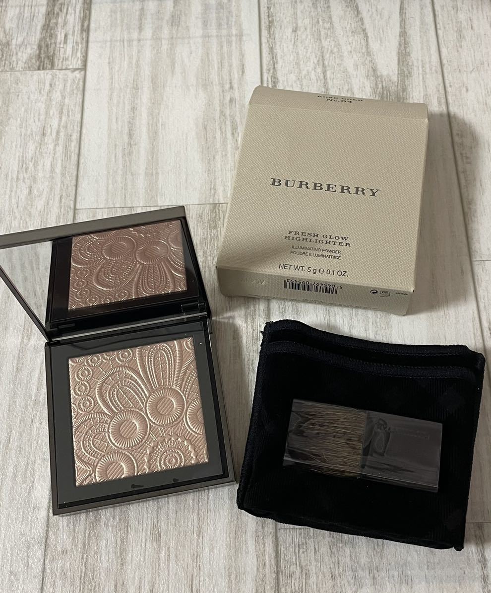 PayPayフリマ｜BURBERRY バーバリー フレッシュグロウ ハイライター 04 ROSE GOLD 未使用 ハイライト フェイスパウダー