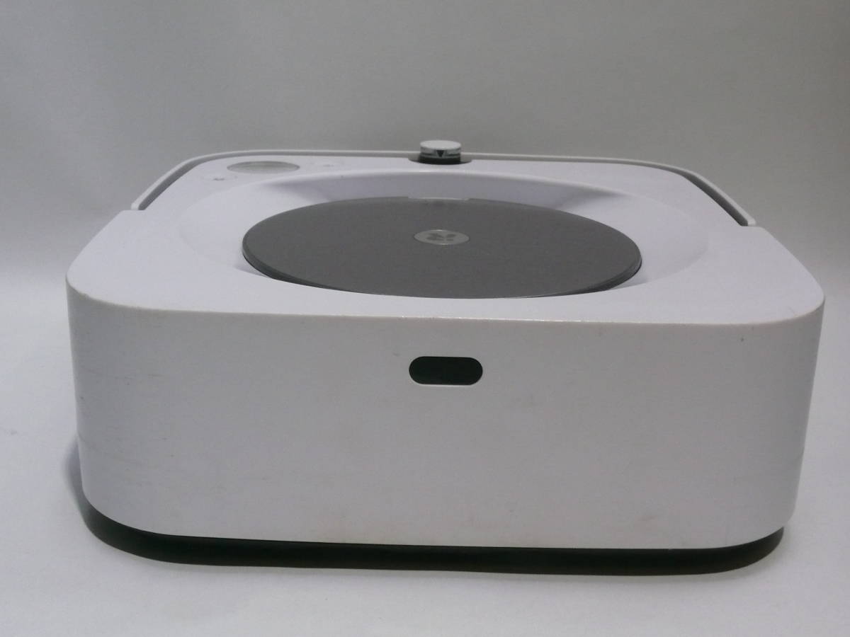  I robot floor .. robot Braava jet m6 iRobot