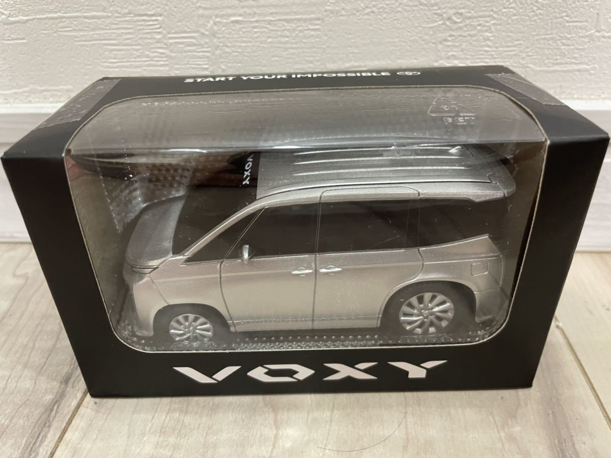 新型ヴォクシー VOXY 非売品 プルバックカー ミニカー メタルストリームメタリック_画像1