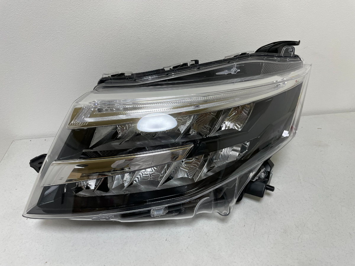 ☆お値下販売中☆ 【美品】トヨタ ルーミー M900A LEDヘッドライト(左