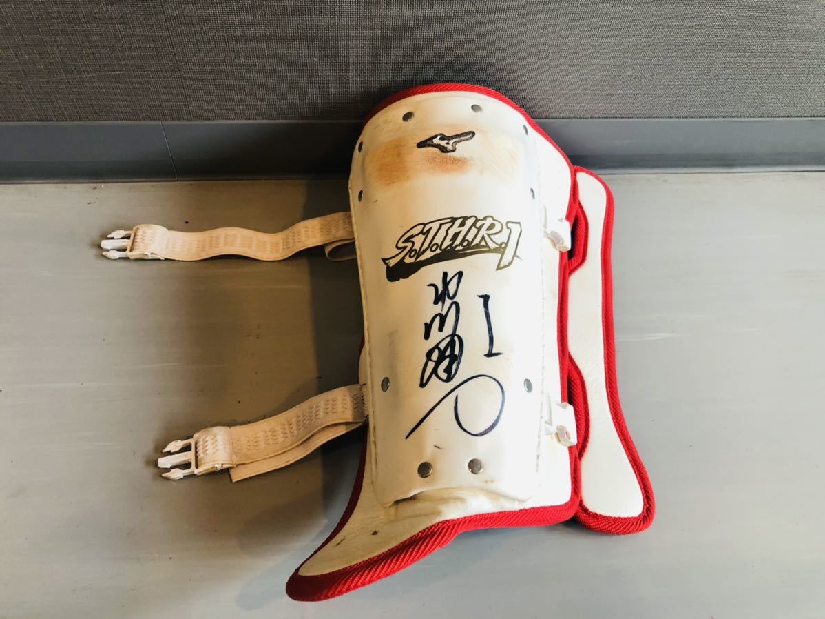 Yahoo!オークション - 内川聖一 サイン入り 実使用 支給品 Yahoo!オークション - 内川聖一 サイン入り 実使用 支給品