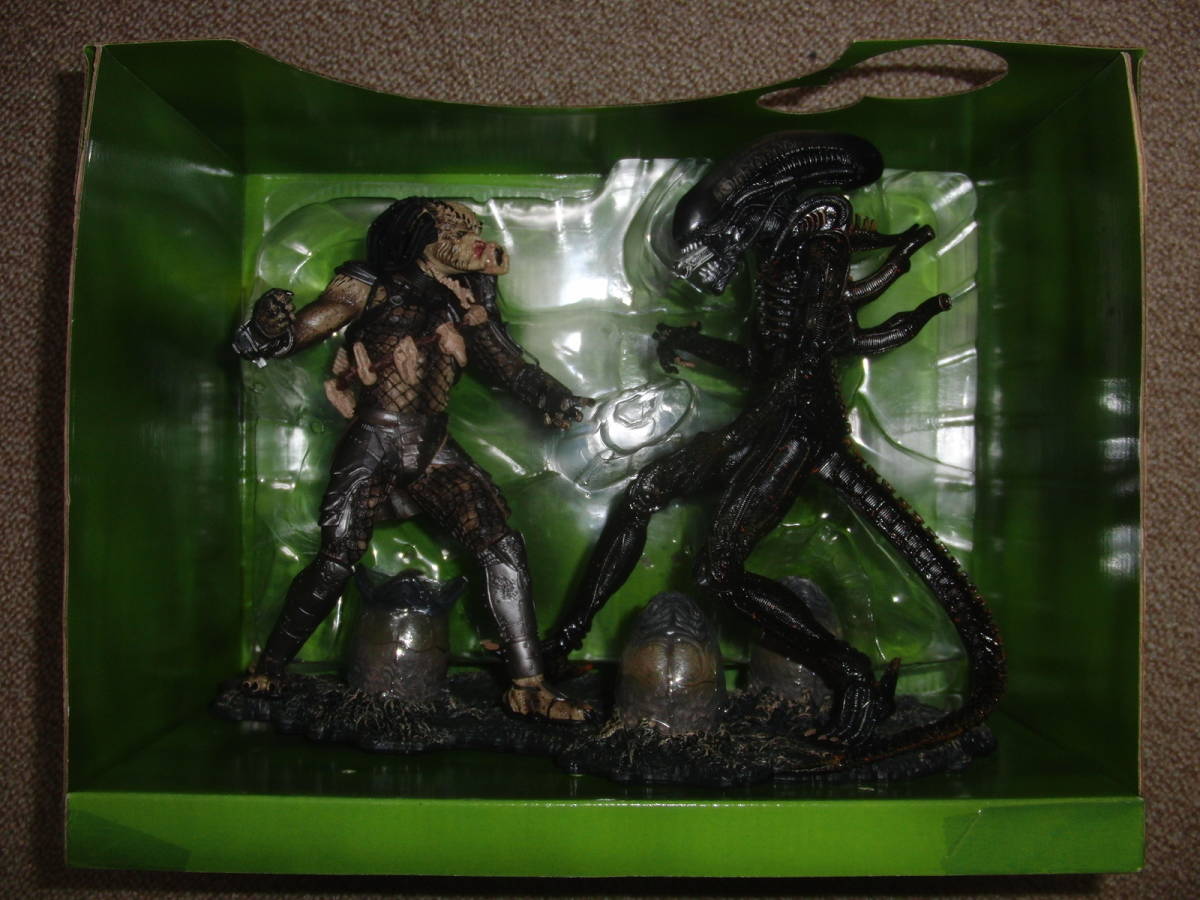  Movie mani Axe Alien & Predator DX-BOX set breaking the seal beautiful goods 