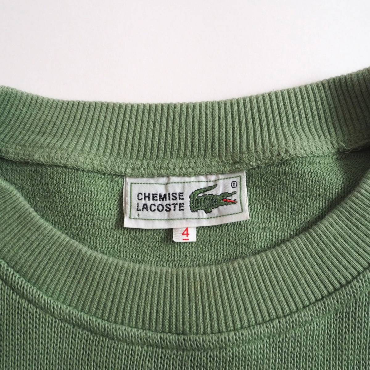 ラコステ　Lacoste　正規品　コットン１００％　ニット　セーター　黄緑色　エンブレム　美品　メンズ_画像3