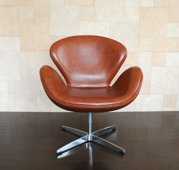 スワンチェア レザー仕様 カラー・ブラウン アルネ・ヤコブセン作 swan chair デザイナーズ家具 swanchair