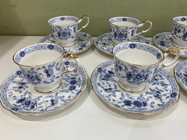 □NARUMI ナルミ ミラノ コーヒーポット カップ&ソーサー 7客□ - ahv 経典ブランド とカップ5客 A.D.コーヒーポット ミラノ NARUMI(ナルミ) 食器