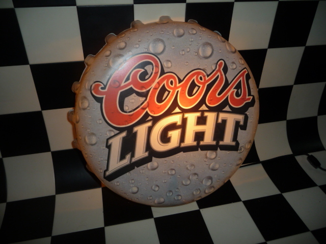 米国製 ★純正 Coors LIGHT クアーズ ライト ライテッド ボトルキャップ サイン 1999年 店舗看板 SIGN アメリカン雑貨 ネオン管 好きにも♪の画像1