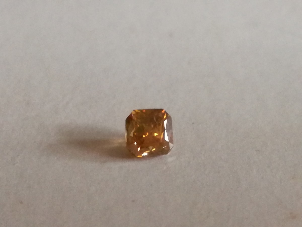 天然カラーダイヤモンド 0.312ct オレンジダイヤモンド ルース