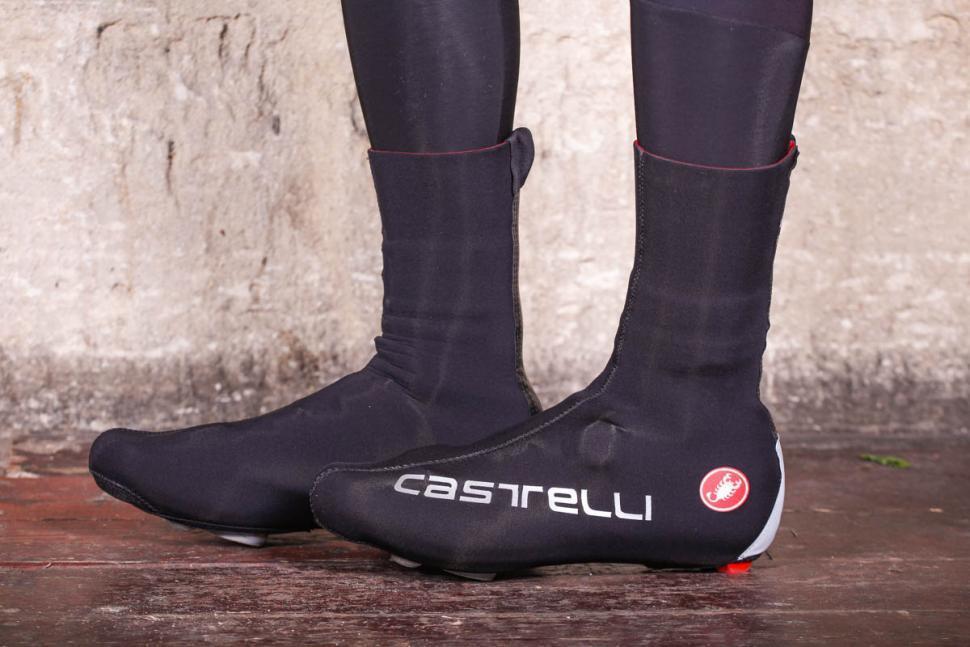 人気商品の Castelli DILUVIO PRO シューズカバー Black L/XLサイズ 使用推奨気温0~14℃/ユニセックス/2019 ウォーマー、カバー 人気商品の Castelli DILUVIO PRO シューズカバー Black L/XLサイズ 使用推奨気温0~14℃/ユニセックス/2019 ウォーマー、カバー