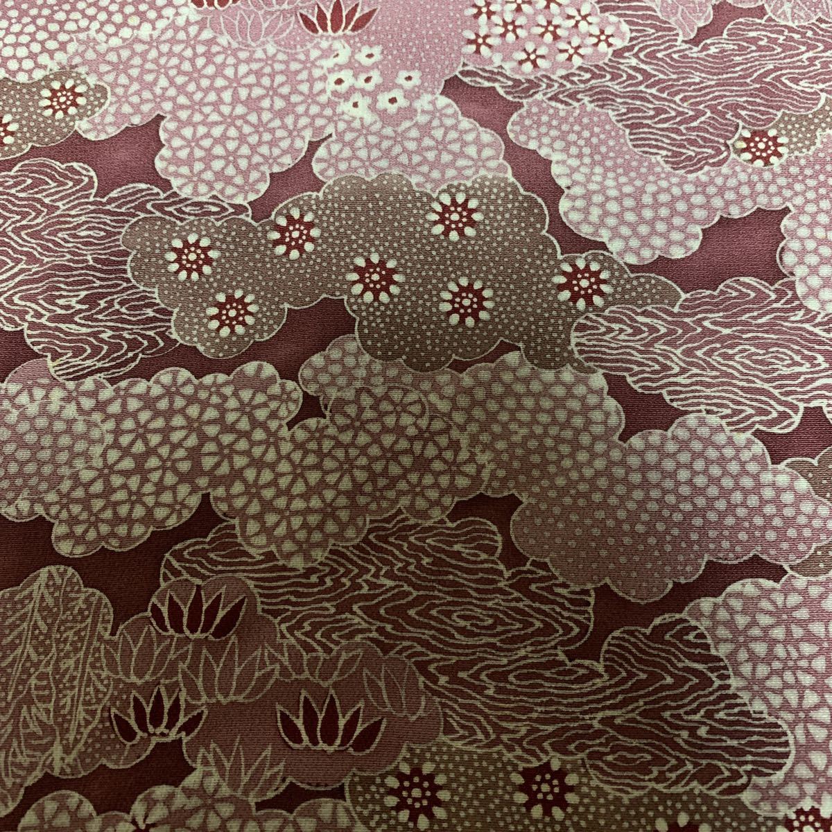  silk crepe-de-chine is gire approximately 35×80 small flower adzuki bean color fine pattern .. flap 