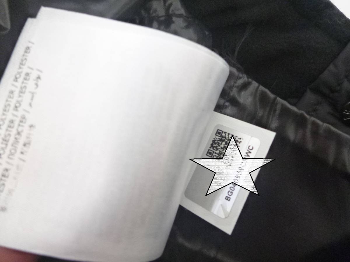 新品タグ付 MONCLER モンクレール ★キッズ　◆黒　ブラック　裾は雪等入らない様にガード付き　10_画像9