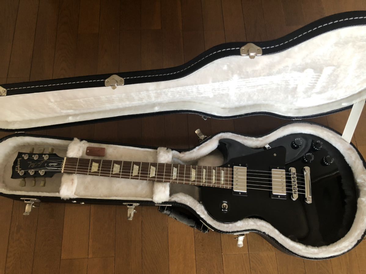 [GM]Gibson Les Paul Hardshell Case ギブソン・レスポール用ハードケース Gibson純正 Mede In Canada カナダ製 高品質!_使用例(ギターは付属しません)