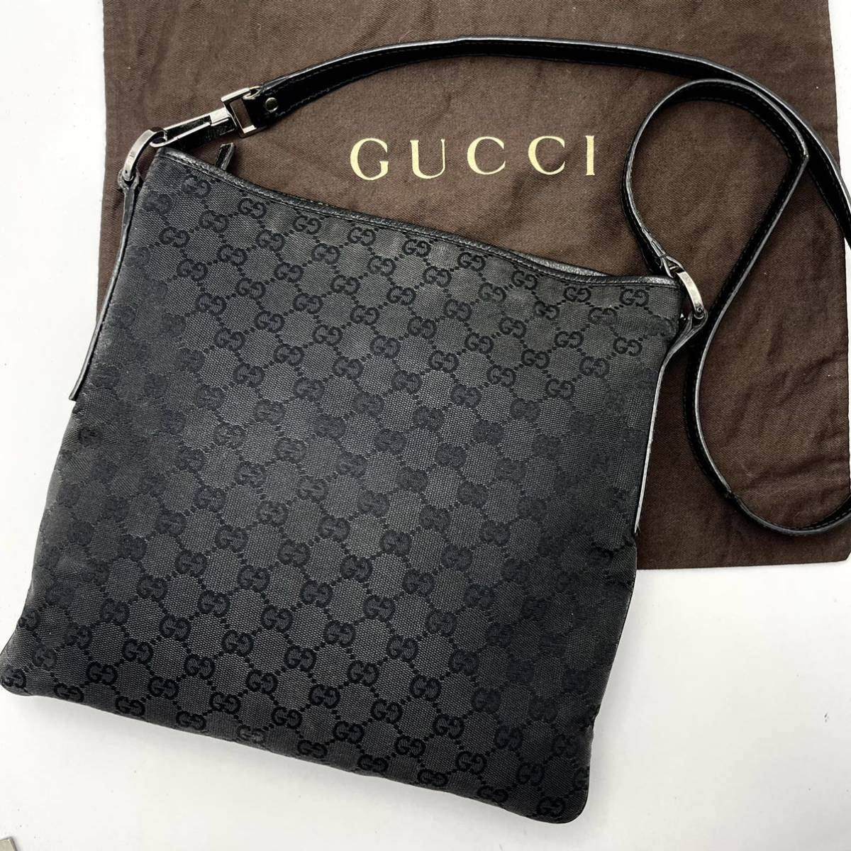 73%以上節約 GUCCI グッチ ショルダーバッグ メッセンジャーバッグ GG