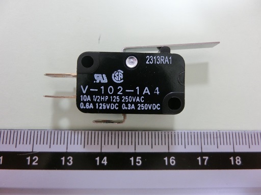 極超小型スイッチ V-102-1A4 オムロン(OMRON) (出品番号225）_画像1