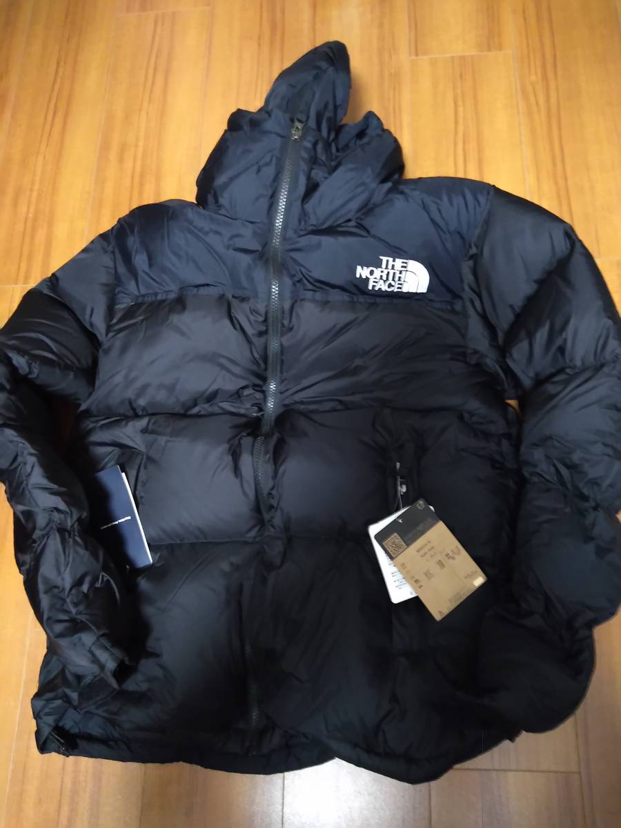 未使用品　ノースフェイス THE NORTH FACE Nuptse Hoodie ND92041R マフラー　ヌプシ ダウン ジャケット XL おまけ supreme ステッカー