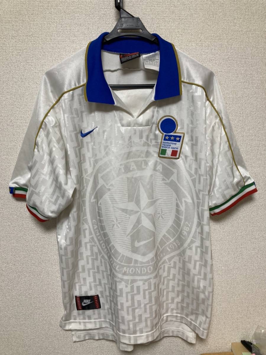 ☆サッカー NIKE イタリア代表ユニフォーム 1995-96シーズン アウェー 英国製 Lサイズ 送料無料☆_画像1