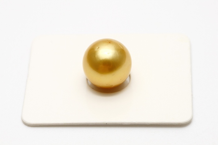 南洋白蝶真珠パールルース　10mm　ゴールドカラー