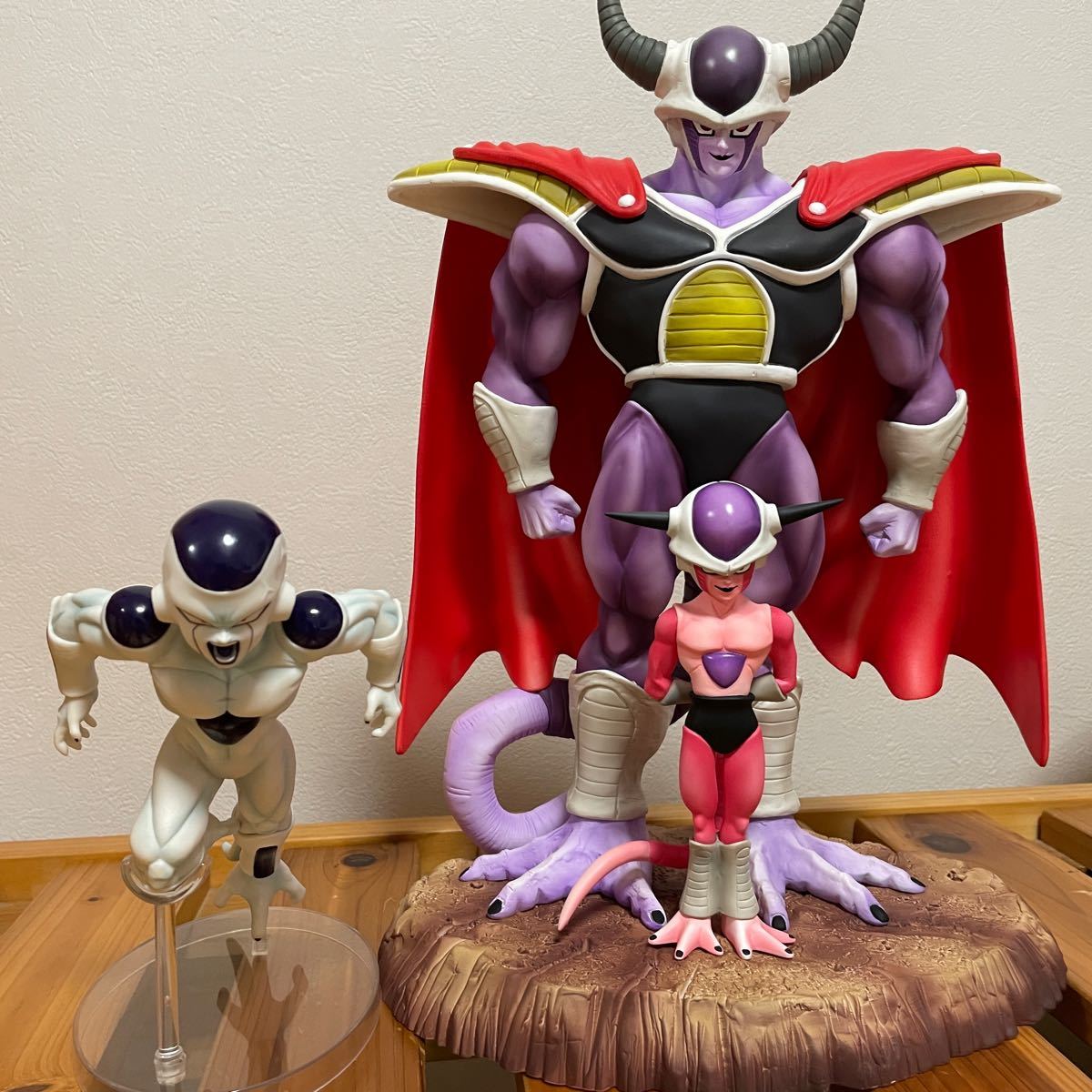 ドラゴンボールアライズ　ドラゴンボール超　ブロリー コルド大王　劇場版　DXF フリーザ　フィギュア