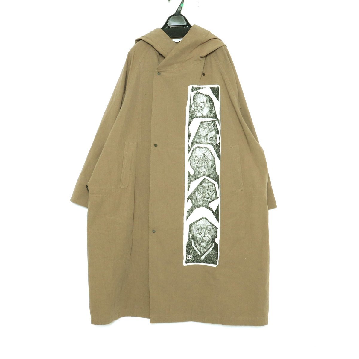 未使用 定価110000円 サスクワァッチファブリックス SASQUATCH FABRIX. 見つめる貌 OVER COAT ベージュ M 22IN-RM-AWJKM01 オーバーコート_画像1