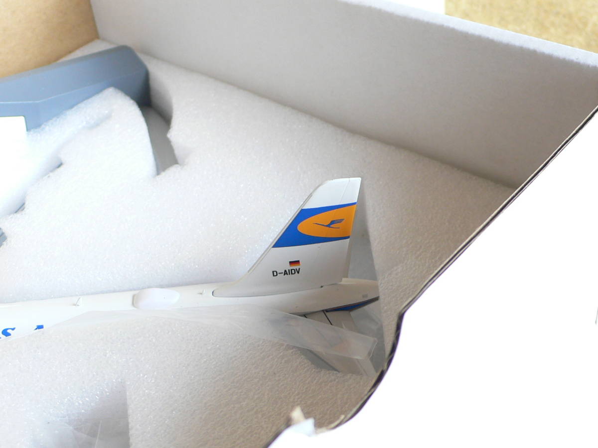 1/200 ルフトハンザ航空 A321 D-AIDV 特別塗装機 レトロ塗装機 1/200 ルフトハンザ航空 A321 D-AIDV 特別塗装機 レトロ塗装機