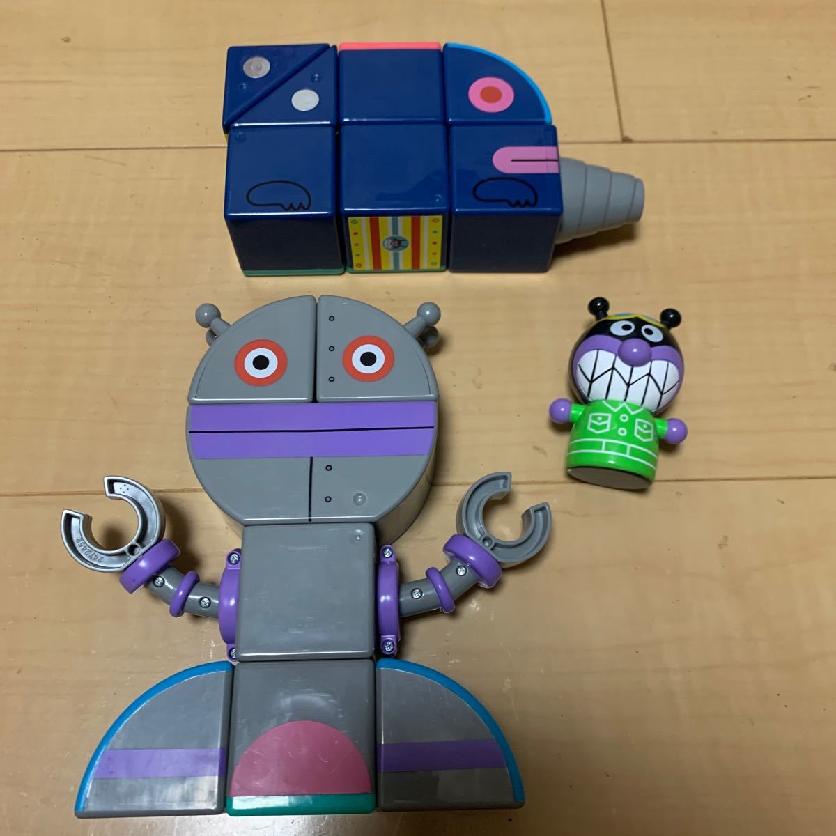 ひらめきキューブ アンパンマンごうセット バイキンUFOセット ひらめきキューブ アンパンマンごうセット バイキンUFOセット