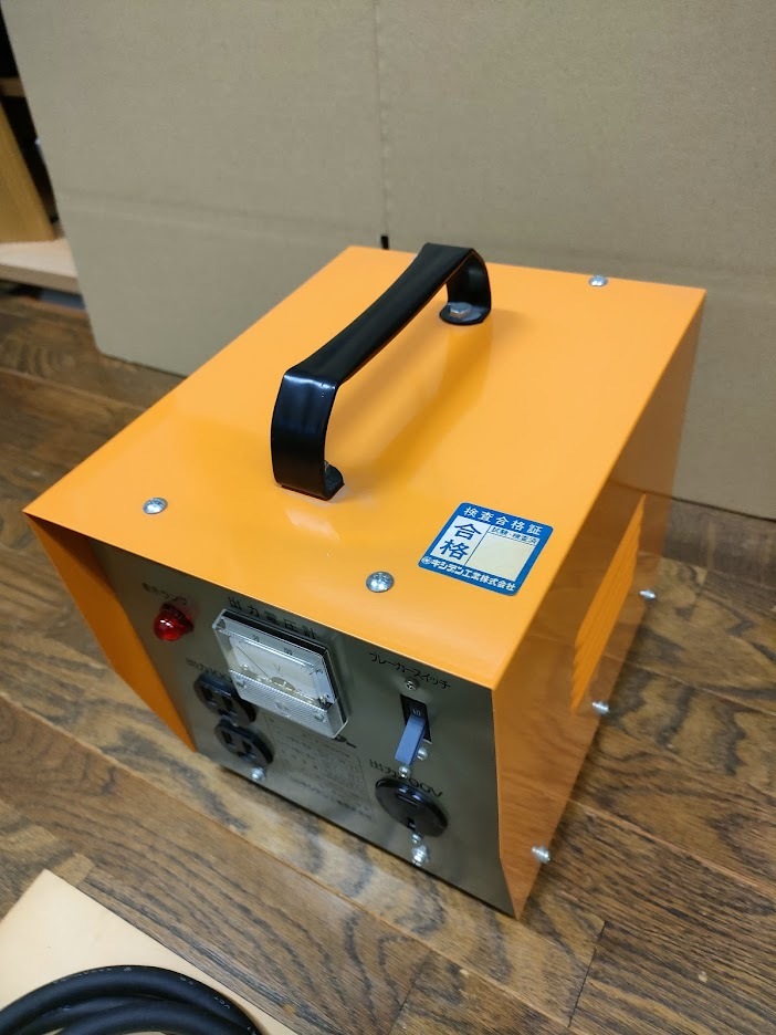 キシデン 普及型変圧器ボルマスター Y-3000 3KVA 2台 キシデン 普及型変圧器ボルマスター Y-3000 3KVA 2台