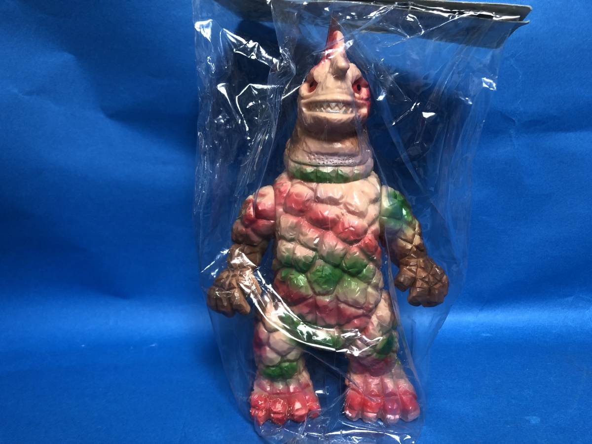 ヤフオク! - バンダイ ブルマァク 帰ってきたウルトラマン ゴ...
