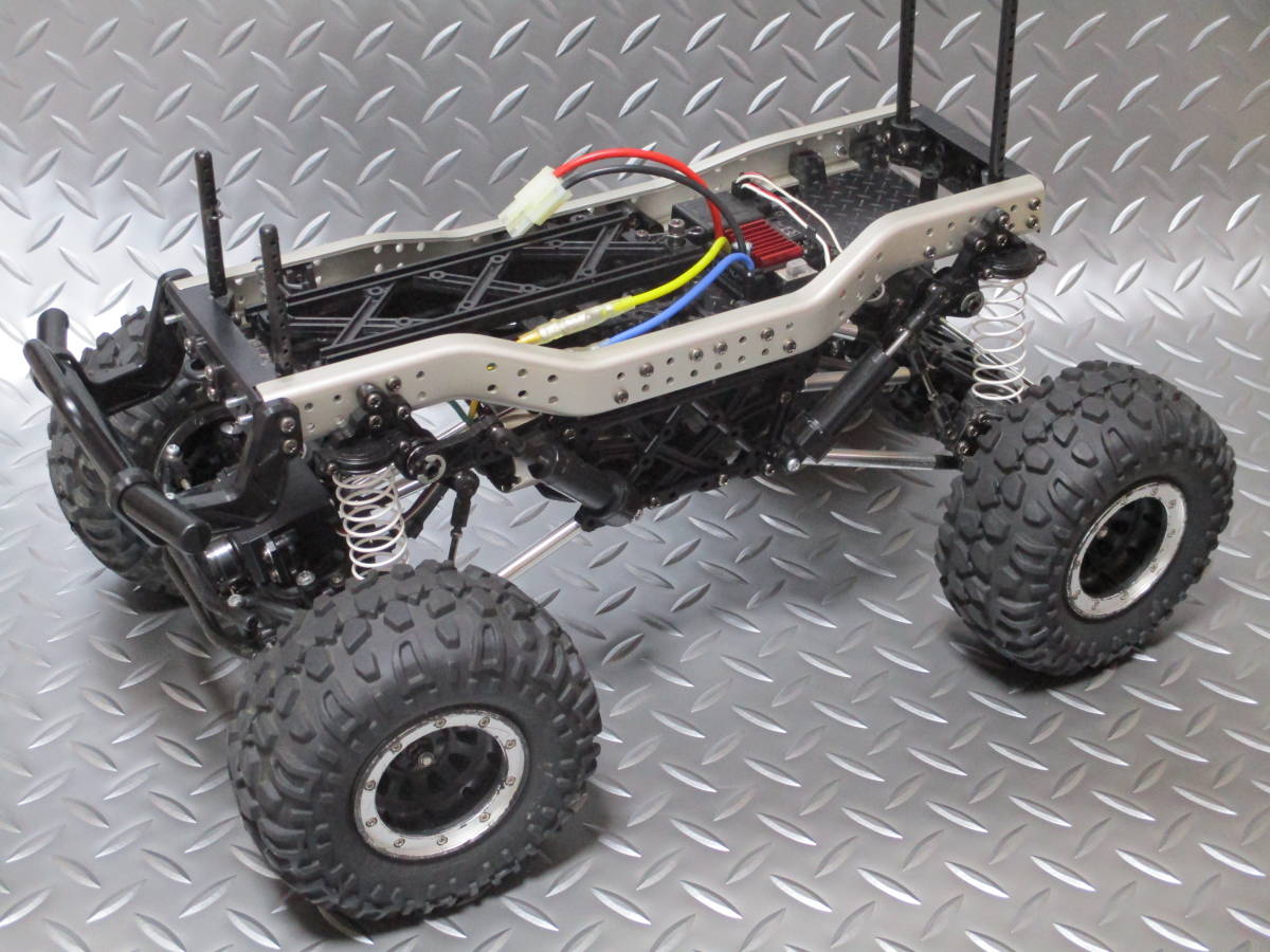 □送料無料□タミヤ 1/10 CR-01 ランドクルーザー 40 プロポ メカ付き