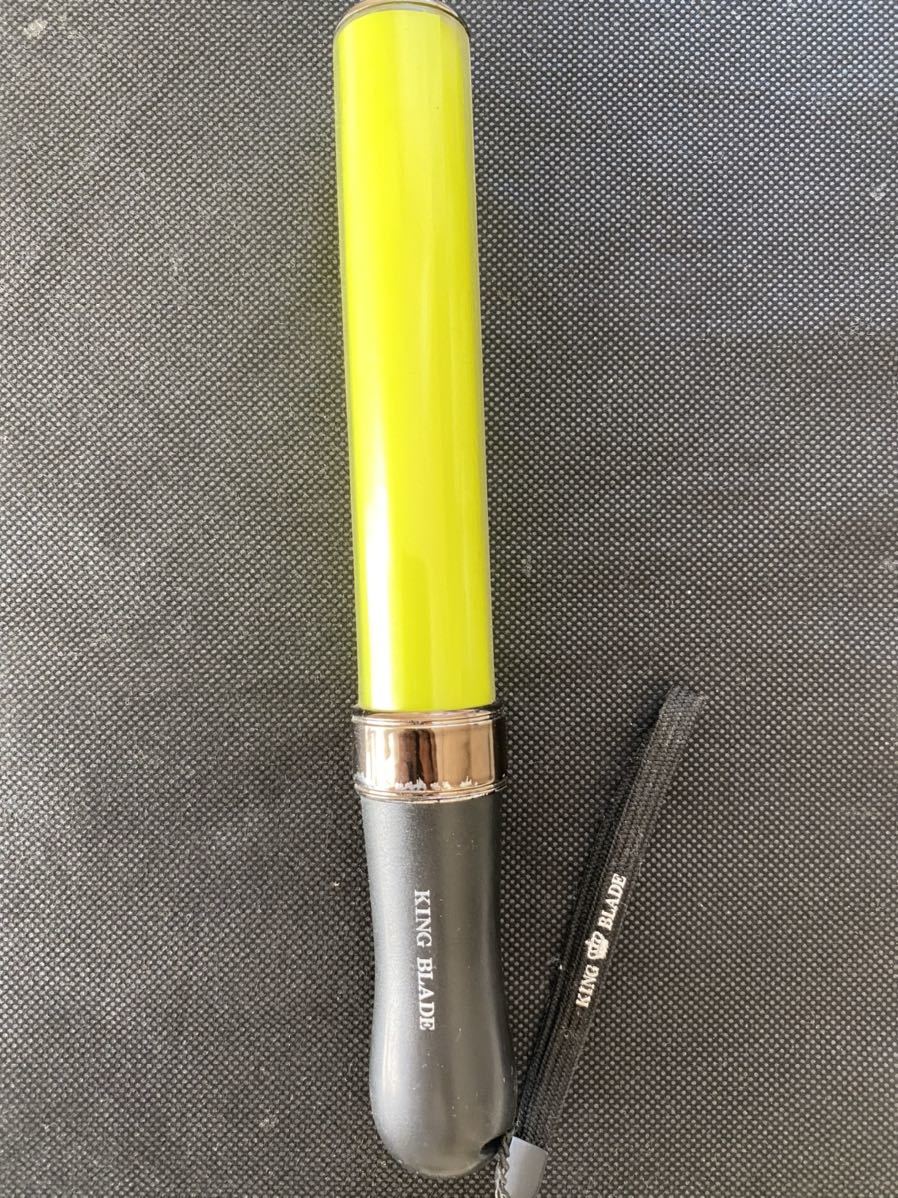 KING BLADE фонарик-ручка носорог lium желтый цвет 