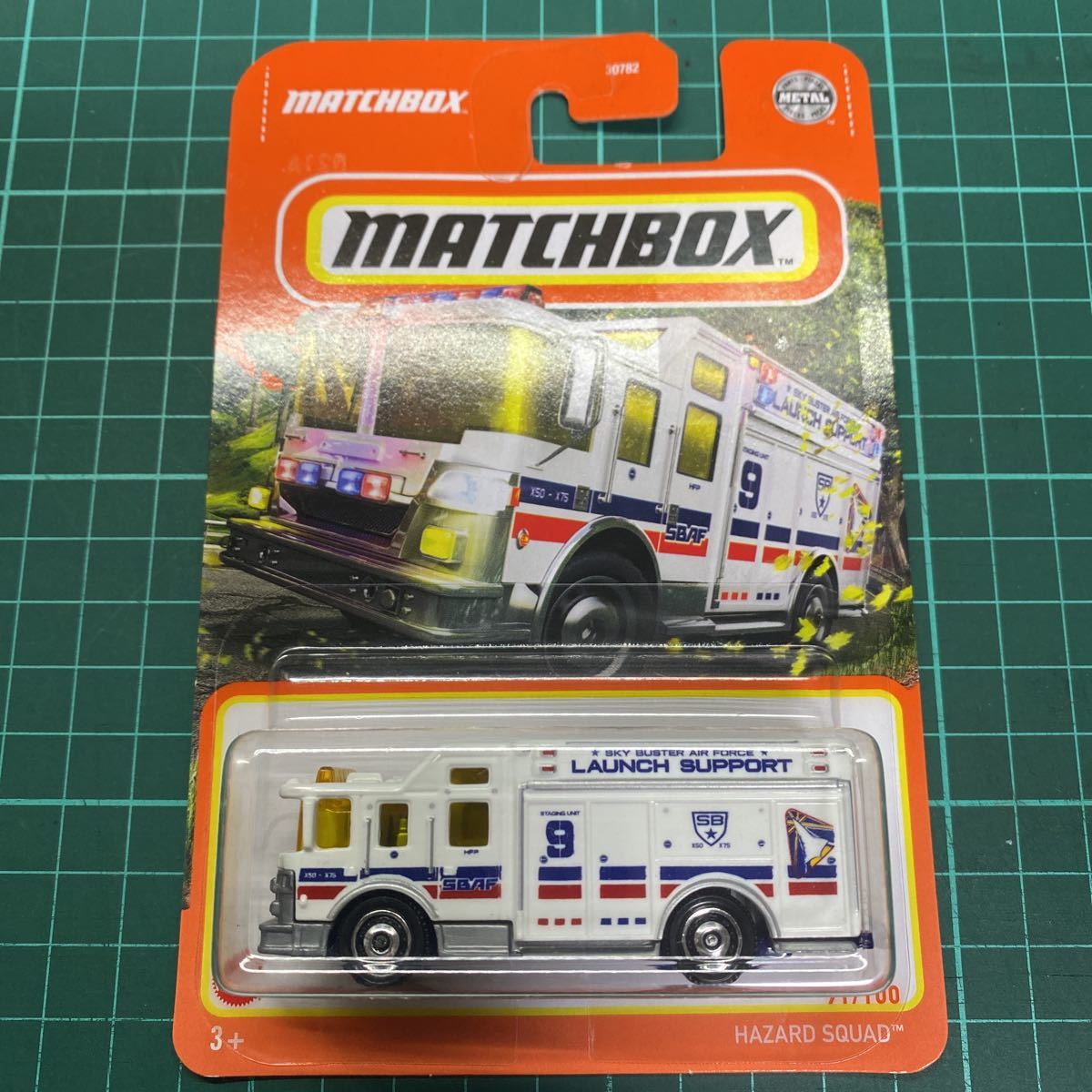 マッチボックス MATCHBOX HAZARD SQUAD バーコード日焼け跡_画像1