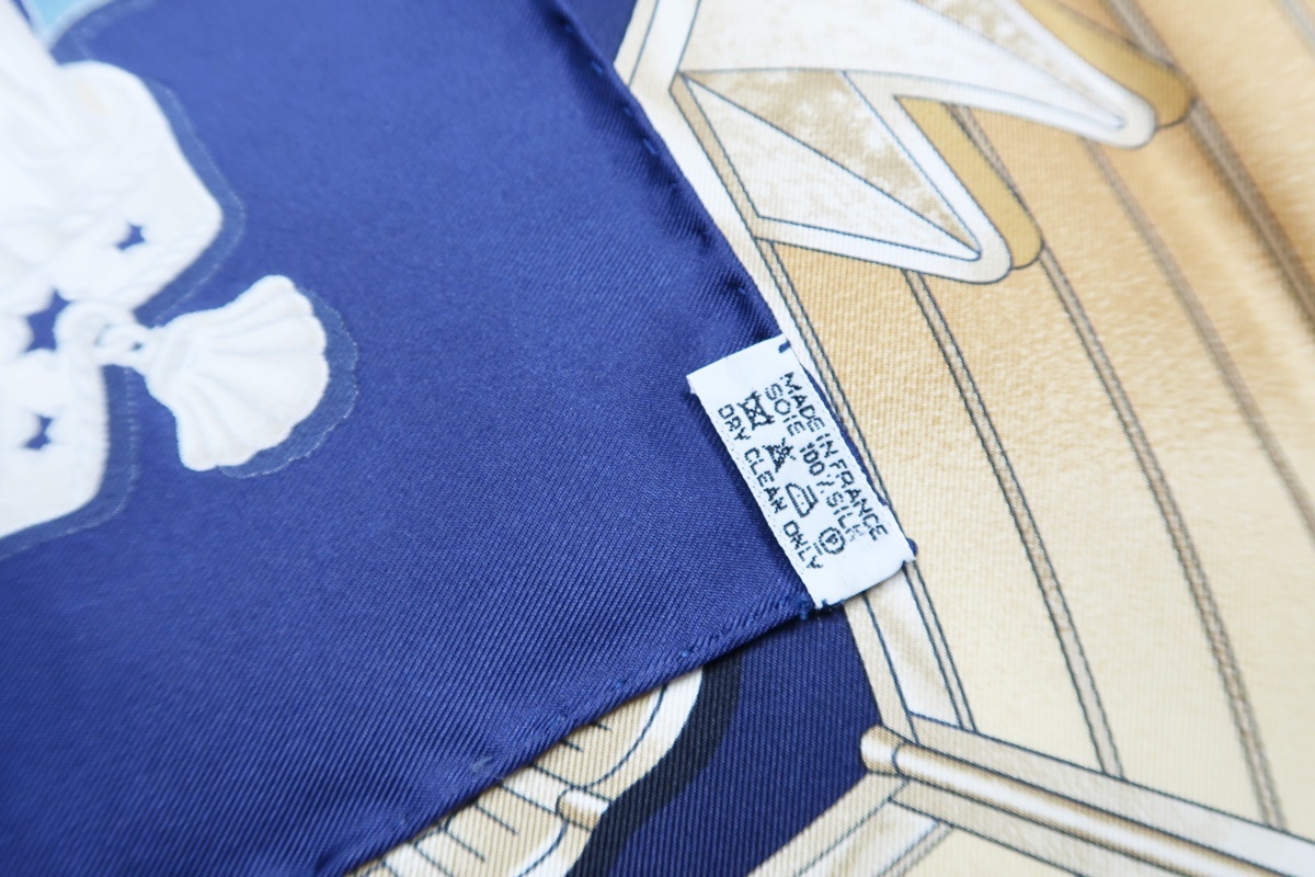 【新品同様・未使用】HERMES エルメス スカーフ カレ【RAILING 船の手摺】90×90 シルク100％ 箱付き【KD32】_画像3