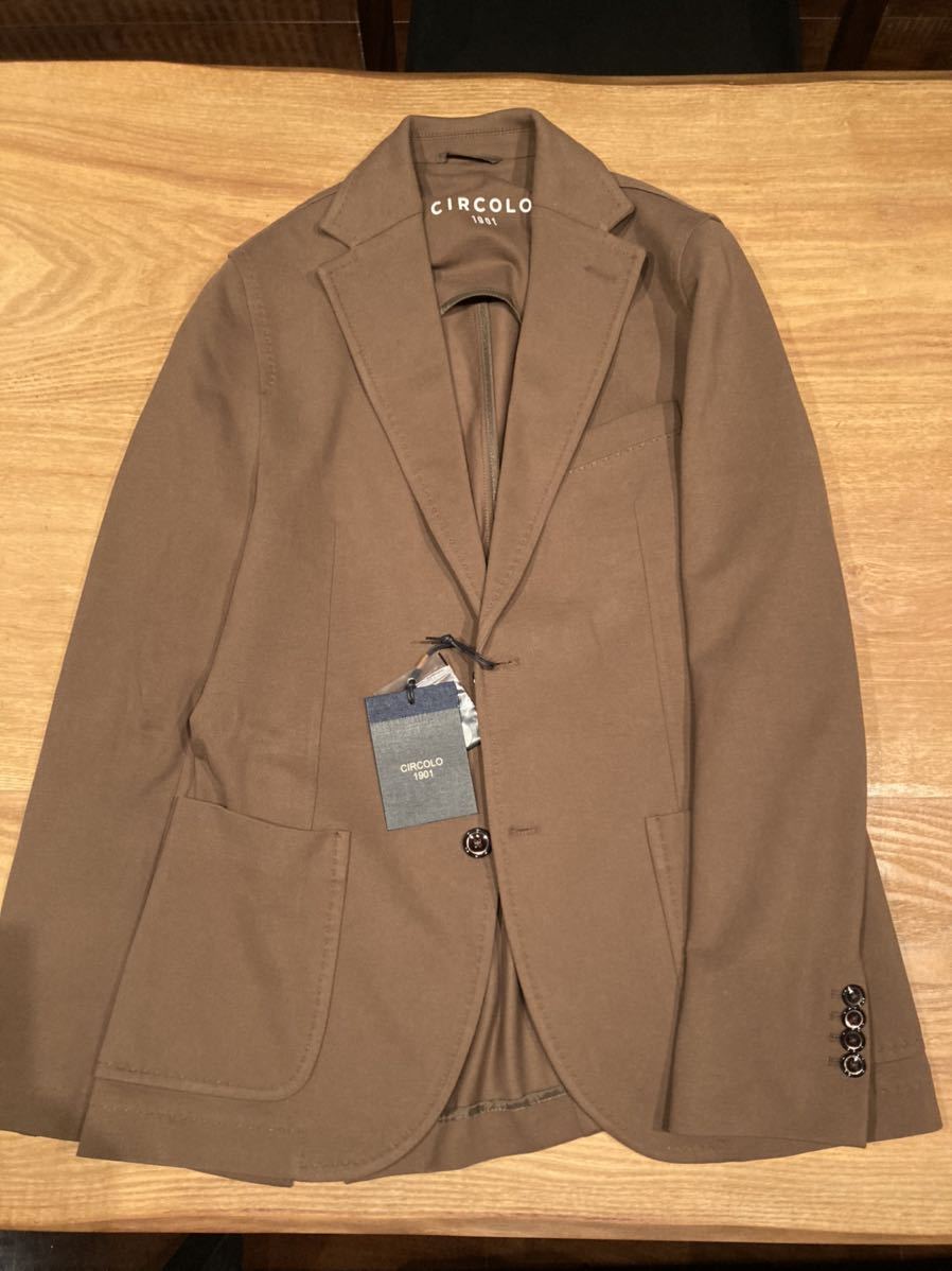 【感謝価格】 1901 CIRCOLO 試着のみ 美品 チルコロ タグ付き ブラウン〜濃いめのベージュ サイズ48 コットンジャージジャケット テーラードジャケット Lサイズ 【感謝価格】 1901 CIRCOLO 試着のみ 美品 チルコロ タグ付き ブラウン〜濃いめのベージュ サイズ48 コットンジャージジャケット テーラードジャケット Lサイズ