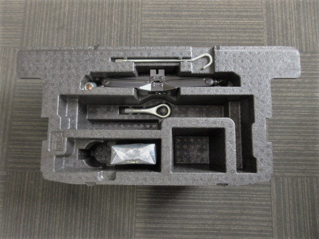  Tanto Custom LA600S RS погруженный в машину инструмент домкрат воздушный компрессор инструмент BOX box H27 год Daihatsu Tanto