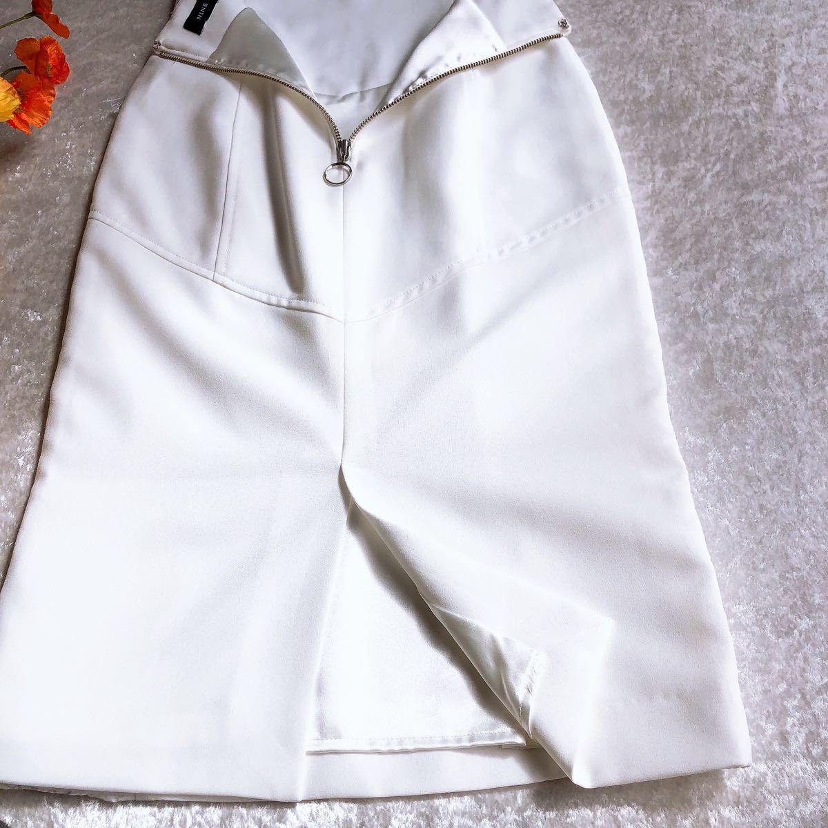 未使用に近い》極美品 NINE ナイン スモッキングタイトスカート 白 S