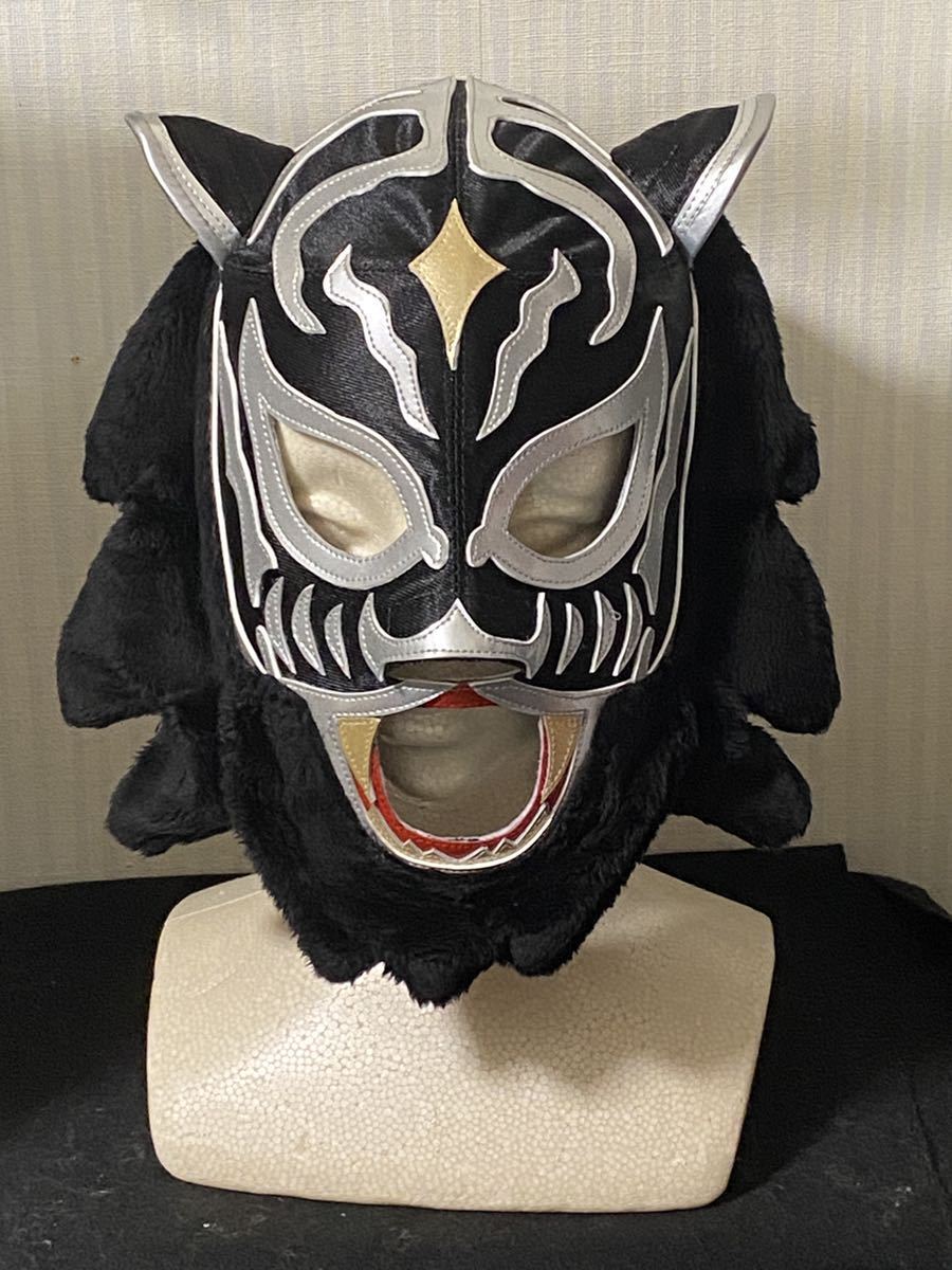 競売 初代タイガーマスク牙付き試合用 初代ブラックタイガー牙 ブラックタイガー牙付きタグ付き