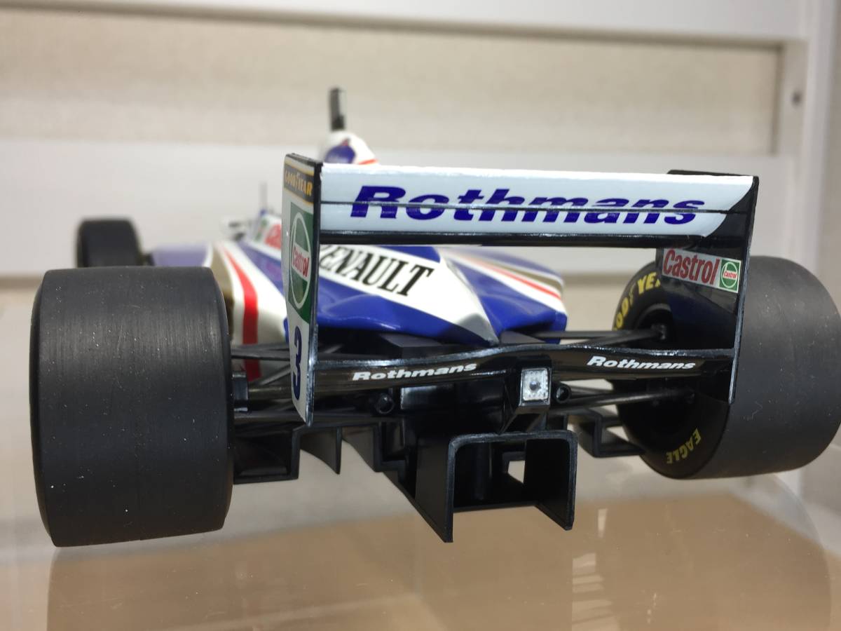 ミニチャンプス 1/18 ウィリアムズ ルノー FW19 1997年 ミニチャンプス 1/18 ウィリアムズ ルノー FW19 1997年