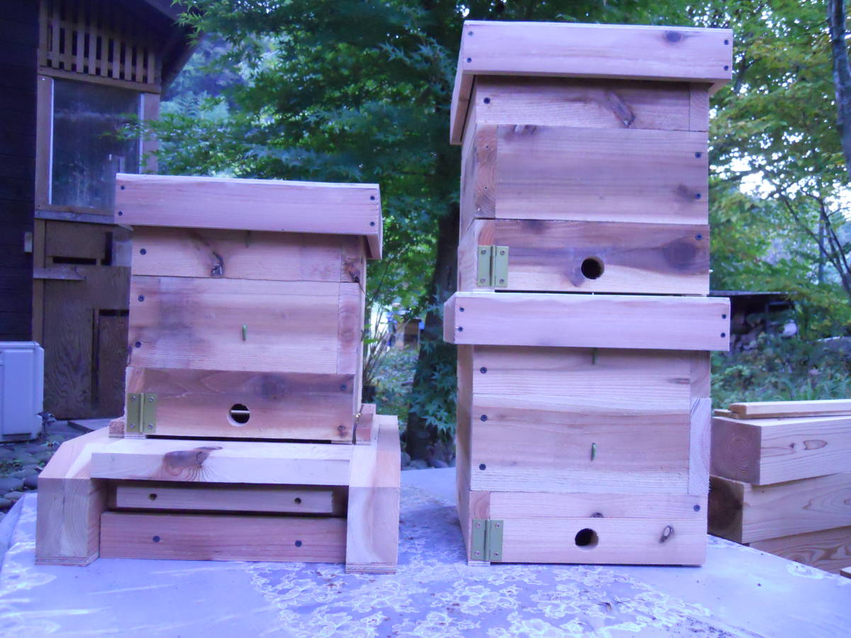 日本ミツバチ 重箱式巣箱2段×3セット+脚無しオリジナル巣箱台(スムシ 