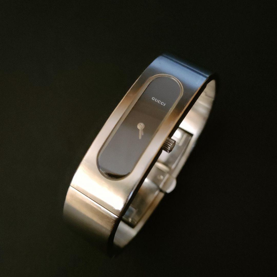 良品【稼働品】GUCCI グッチ 2400S レディース時計 ブラック シルバー