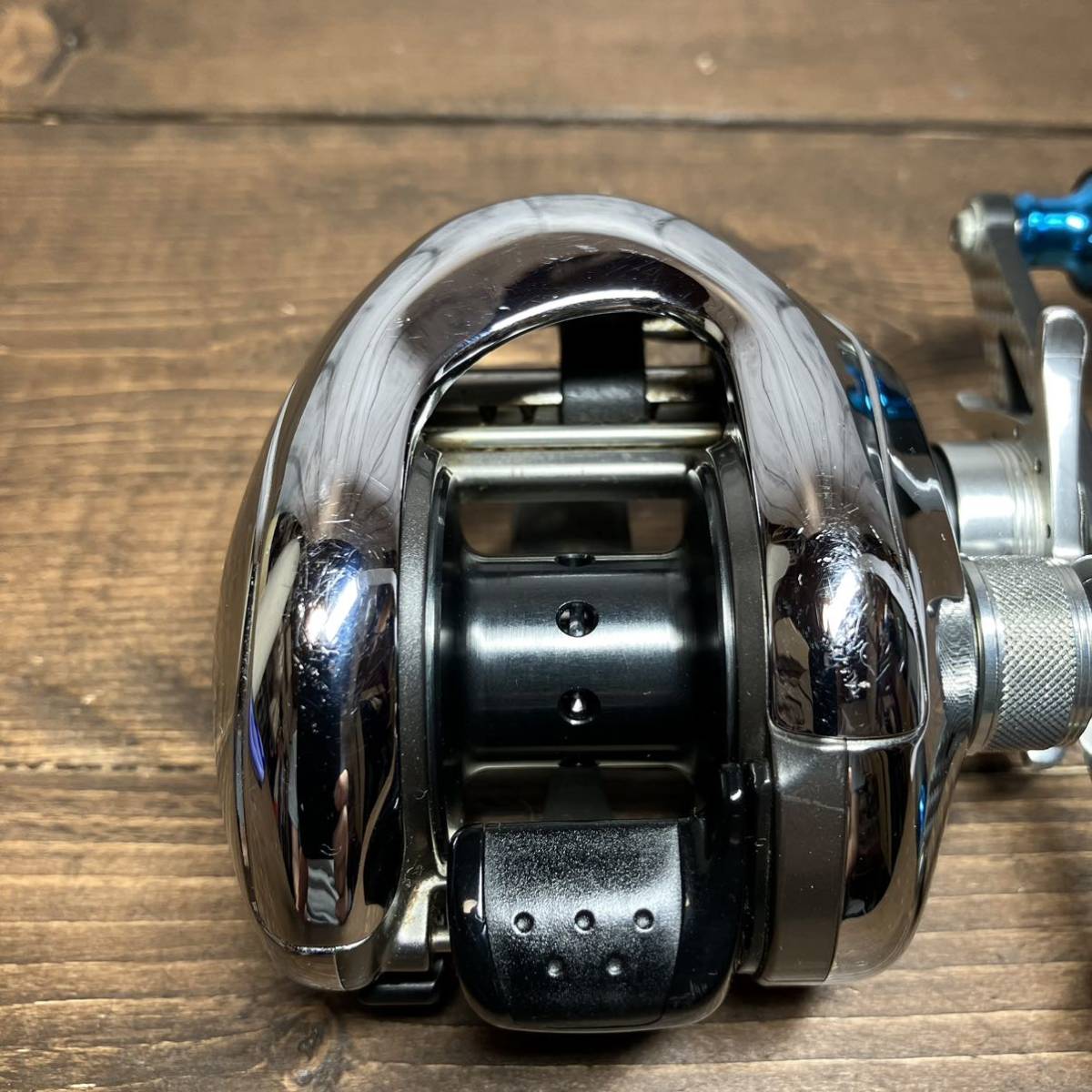 【SHIMANO】シマノ ベイトリール ANTARES DC アンタレス 右ハンドル SSRCカーボンハンドル