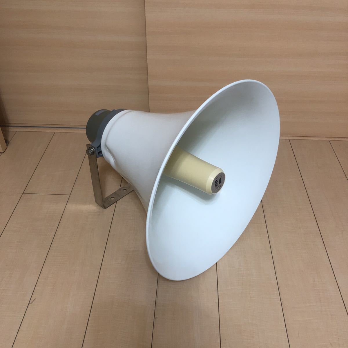 Yahoo!オークション - TOA ホーンスピーカー TC-730AM 30W出力音 Yahoo!オークション - TOA ホーンスピーカー TC-730AM 30W出力音
