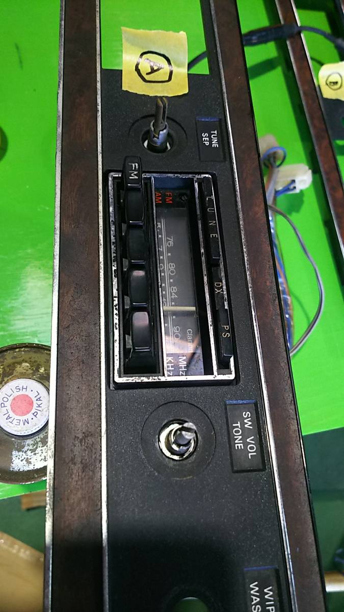 中古330パーツ専門　純正オーディオパネル　程度　並品　330　セドリック　グロリア　_画像1