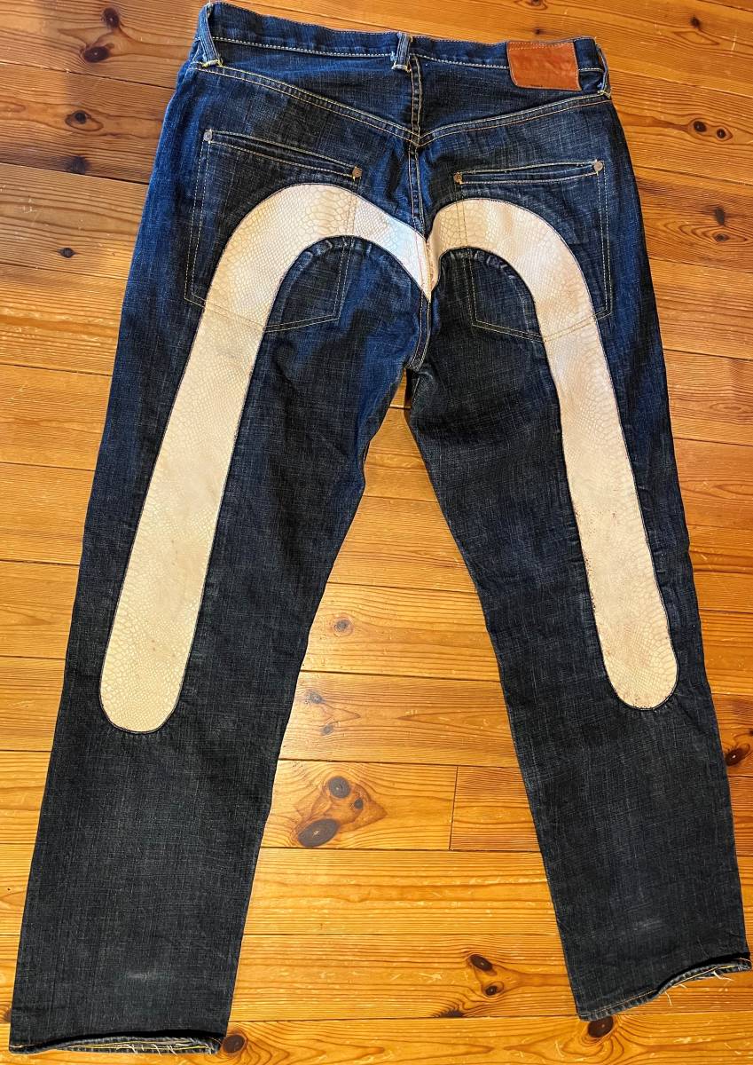 激レア EVISU エヴィス スネーク 蛇革型押し カモメ 33×35 大黒 Lot