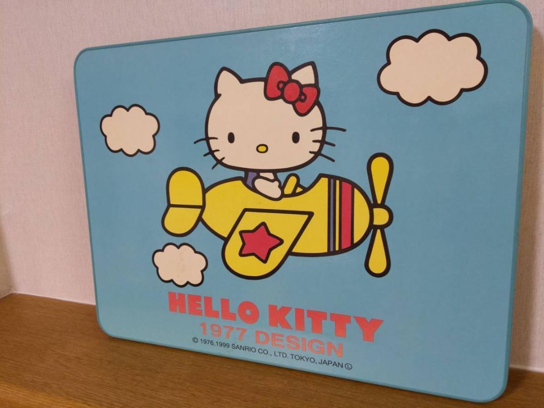 サンリオ ハローキティ HELLO KITTY ミニテーブル 折り畳み サンリオ ハローキティ HELLO KITTY ミニテーブル 折り畳み