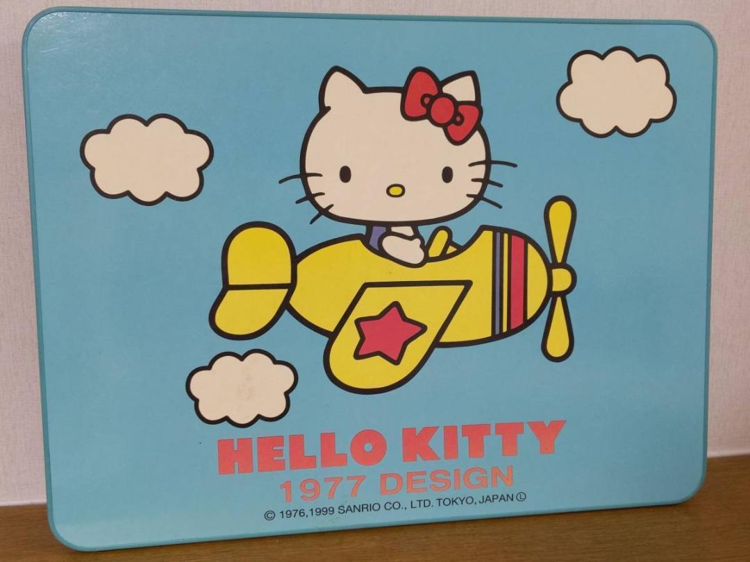 サンリオ ハローキティ HELLO KITTY ミニテーブル 折り畳み サンリオ ハローキティ HELLO KITTY ミニテーブル 折り畳み
