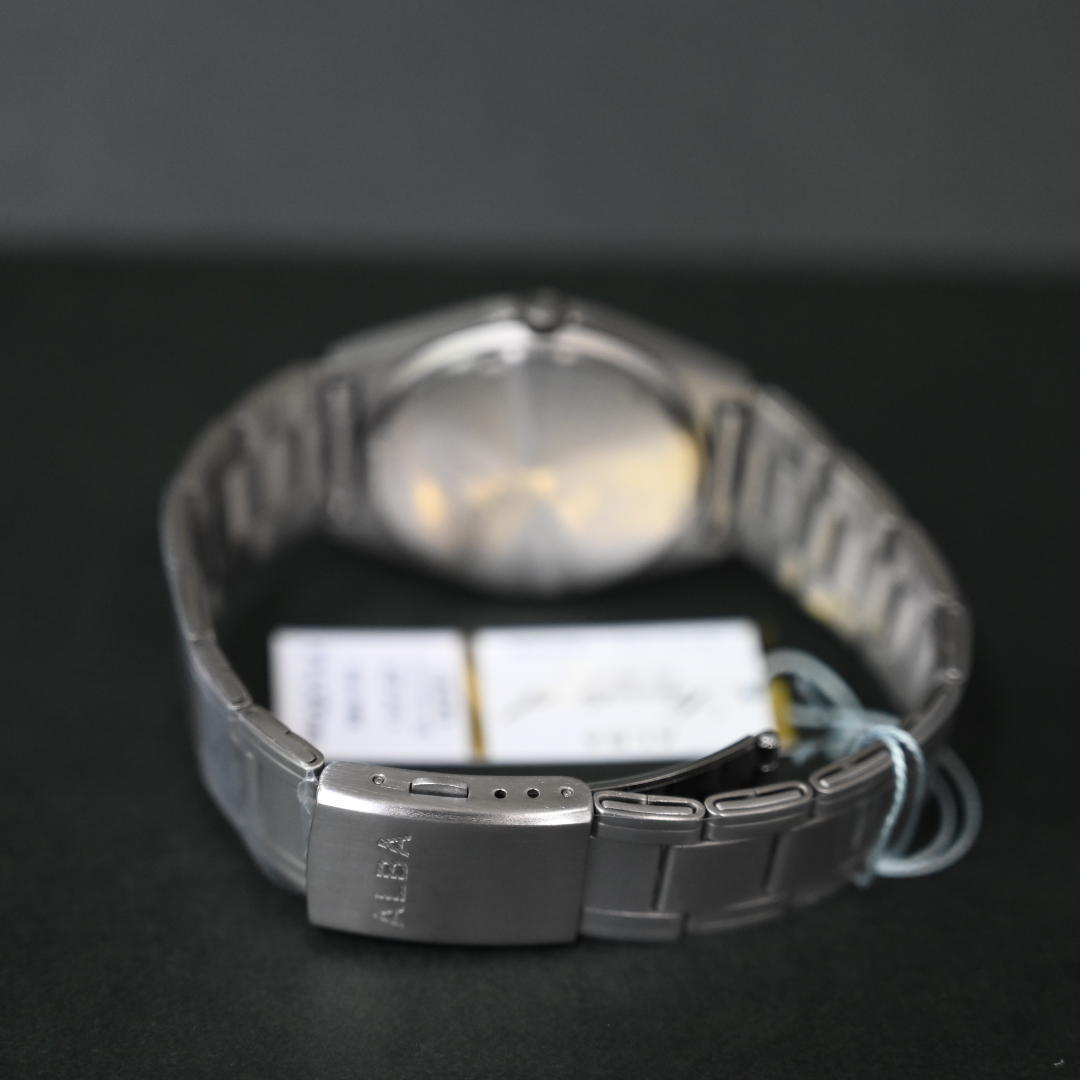 セール! 新品 セイコー正規保証付き★SEIKO ALBA メンズ腕時計 錆びない チタン 軽量 AEFJ411 10気圧防水  デイデイト★プレゼントにも最適