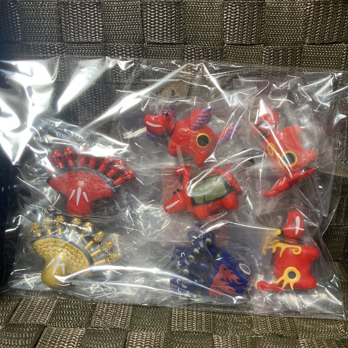 【新作からSALEアイテム等お得な商品満載】 【Qualia】神獣ベコたち ノーマル5種、シールレット、激レア(金)セット(ミニブックレット付) 東の神々編 生き物 【新作からSALEアイテム等お得な商品満載】 【Qualia】神獣ベコたち ノーマル5種、シールレット、激レア(金)セット(ミニブックレット付) 東の神々編 生き物
