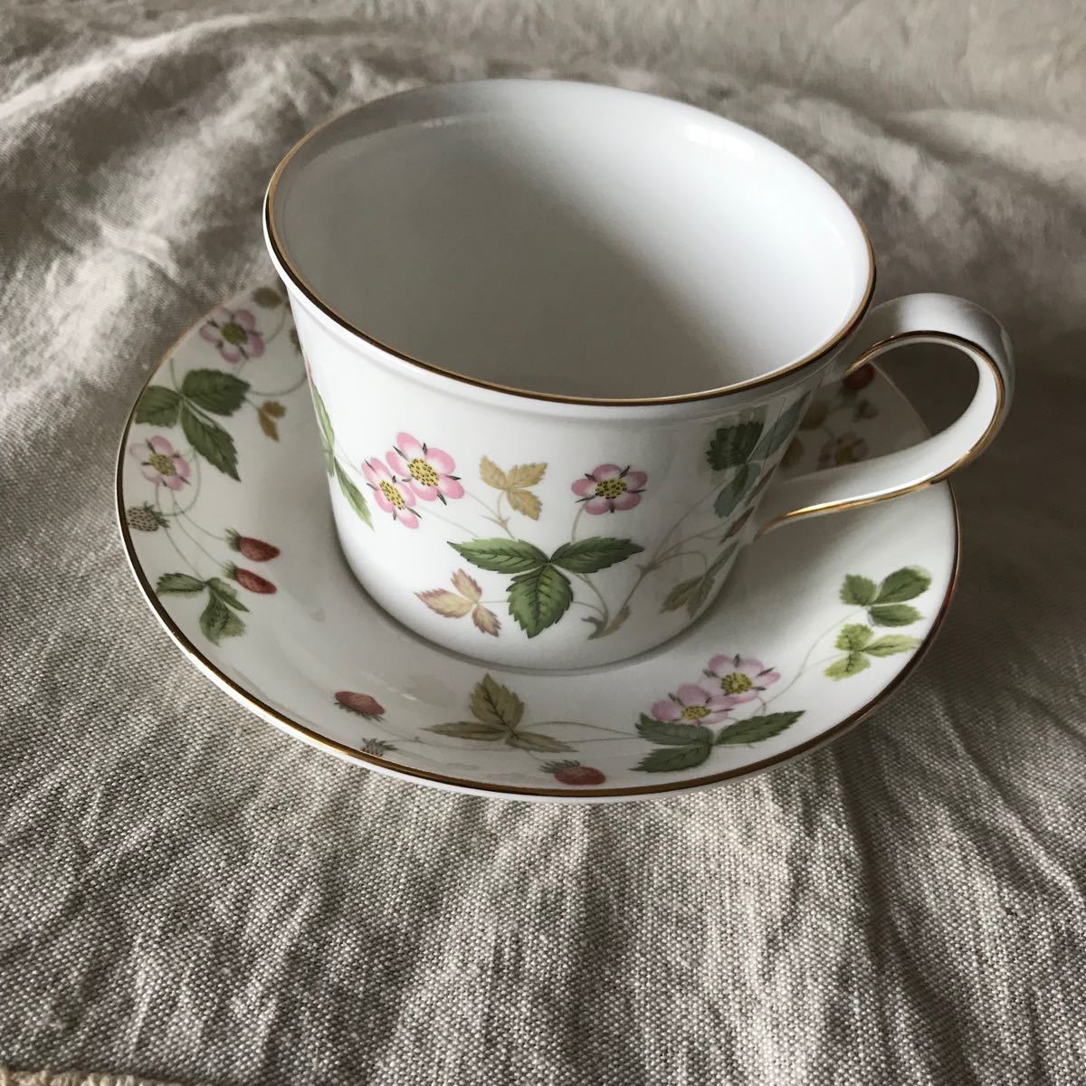 ティーカップ&ソーサー WEDGWOOD ワイルドアニバーサリー 40周年 ティーカップ&ソーサー WEDGWOOD ワイルドアニバーサリー 40周年