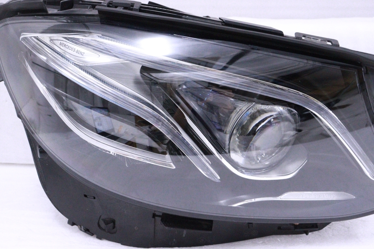 20-169☆美品☆前期 LED W213 純正☆メルセデス・ベンツ 906 A213