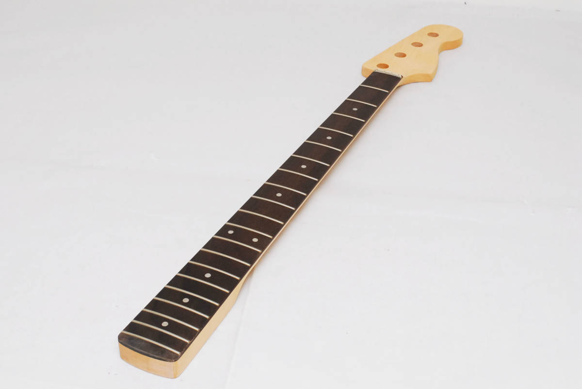 新品 未使用 Mighty Mite MM2906 P-Bass-