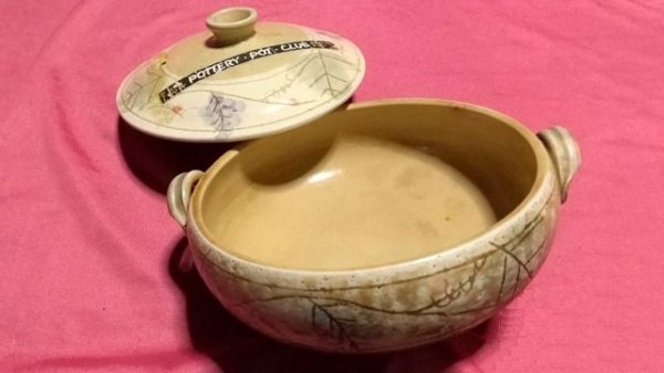 ＵＳＥＤ 土鍋(一人用) サイズ直徑約１９ｃｍ 深さ約６ｃｍ ベージュ系